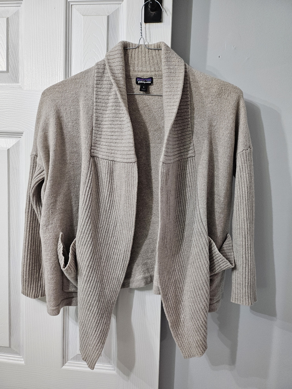 Patagonia Shawl-Collar High/Low Cropped Open Cardigan - 100% Merino Wool - HTF!